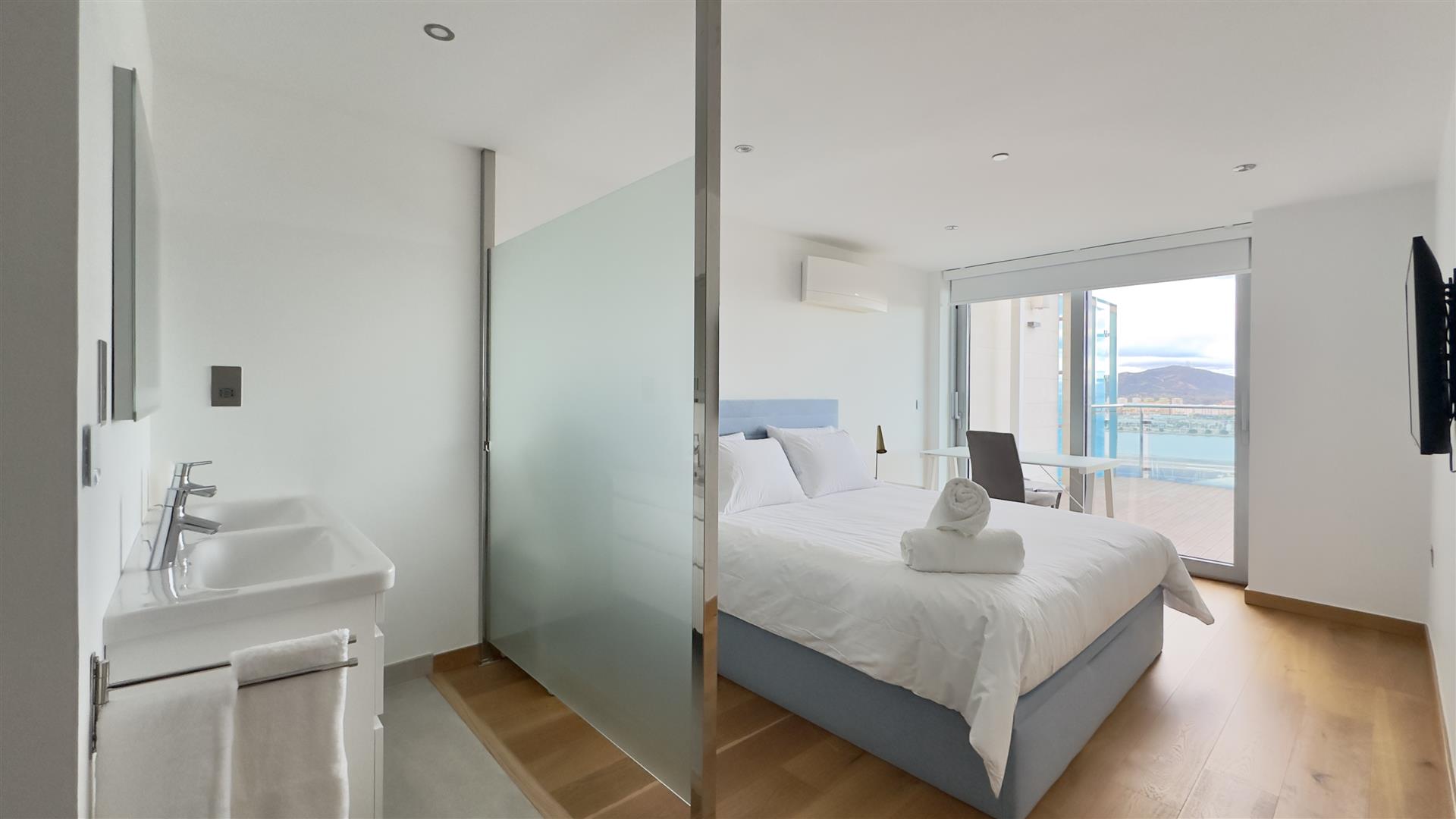 Image of Apartment - 3 Bedrooms - 4 Bathrooms for Rental in Imperial Ocean Plaza-Gibraltar, Image 15